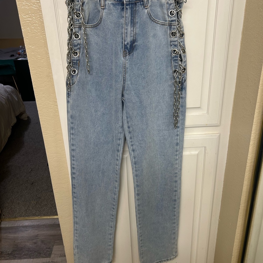 Stylish Light Blue Chain-Embellished Women Jeans